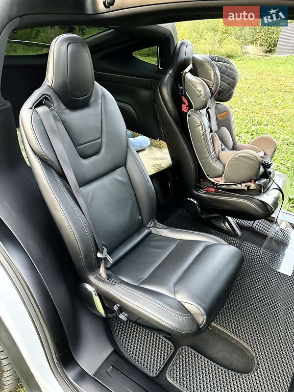 Внедорожник / Кроссовер Tesla Model X 2016 в Озерном