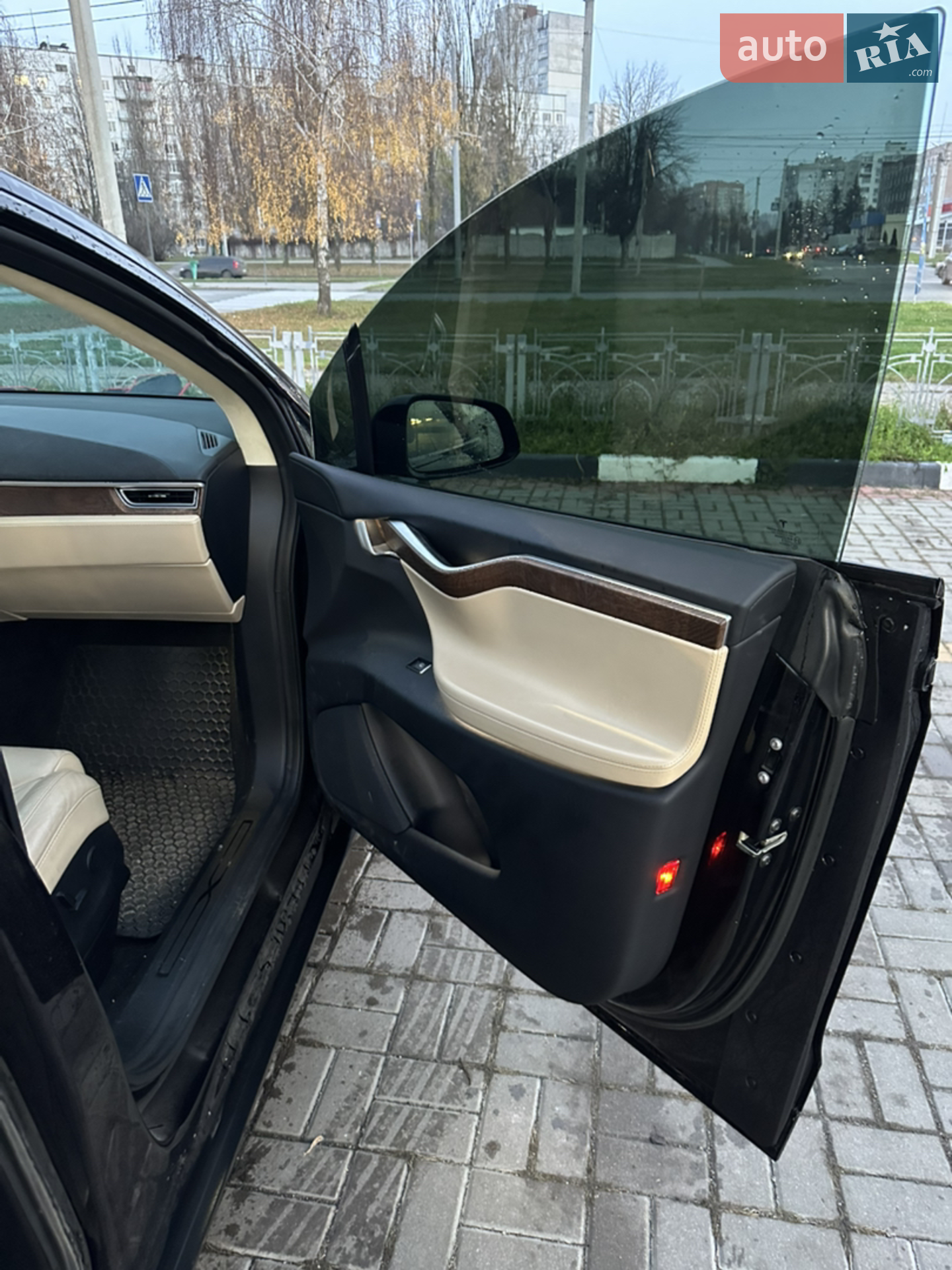 2017 Tesla Model X - мініатюра 11