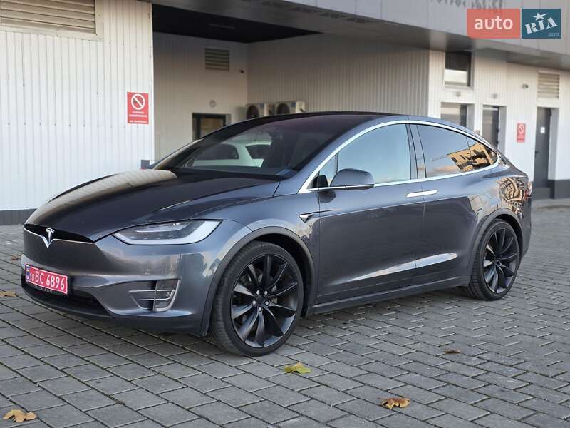 Позашляховик / Кросовер Tesla Model X 2018 в Рівному