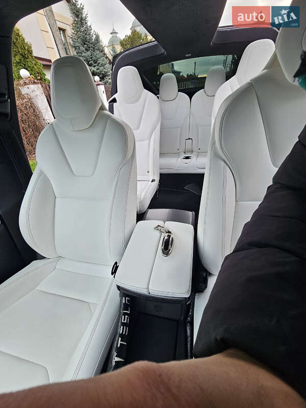 Внедорожник / Кроссовер Tesla Model X 2018 в Полтаве