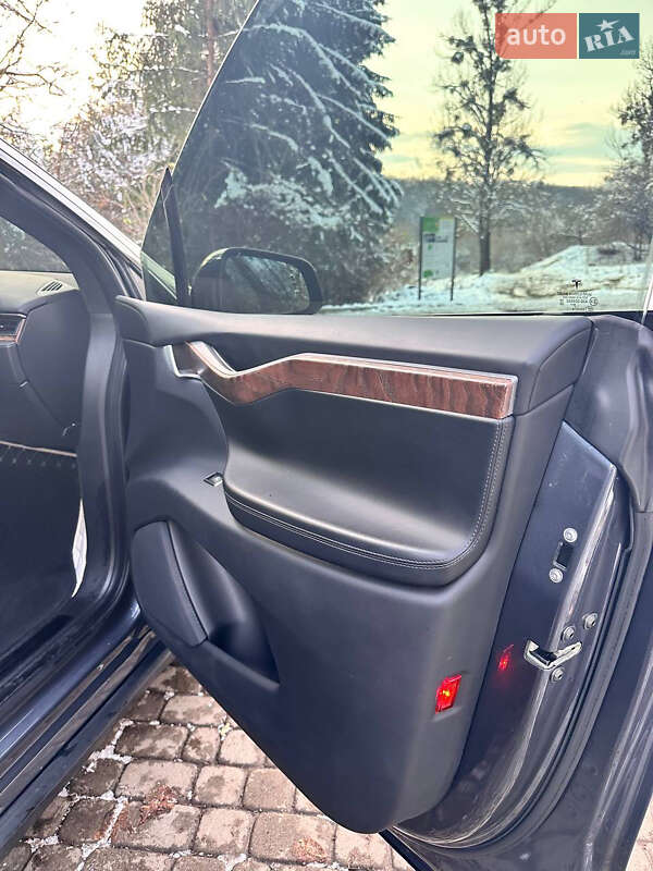 Внедорожник / Кроссовер Tesla Model X 2020 в Львове