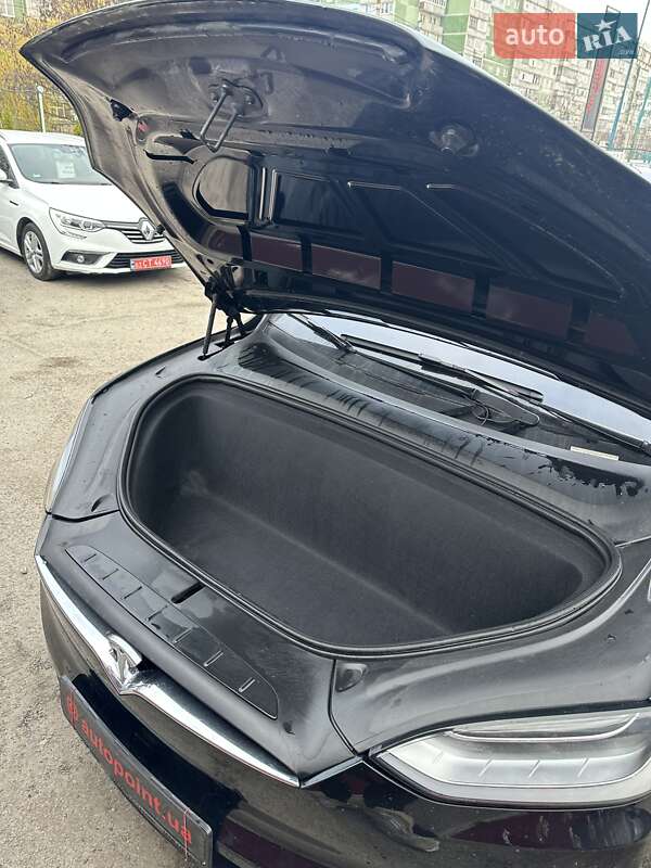 Позашляховик / Кросовер Tesla Model X 2016 в Сумах
