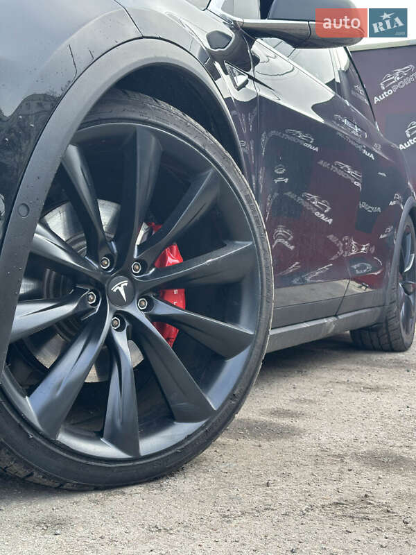 Позашляховик / Кросовер Tesla Model X 2016 в Сумах