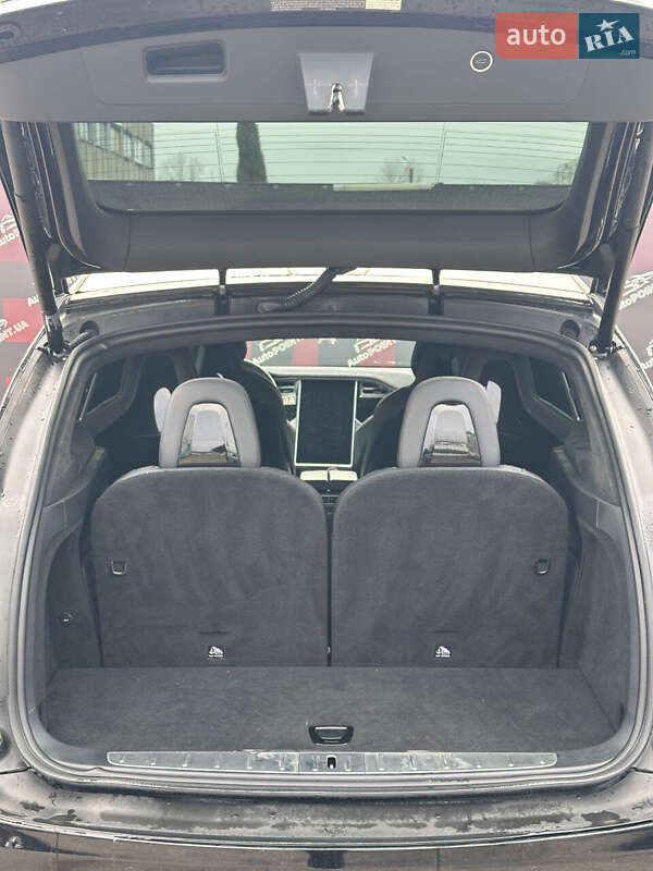 Позашляховик / Кросовер Tesla Model X 2016 в Сумах