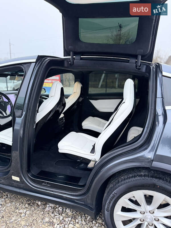 Позашляховик / Кросовер Tesla Model X 2016 в Львові фото 19 Позашляховик / Кросовер Tesla Model X 2016 в Львові