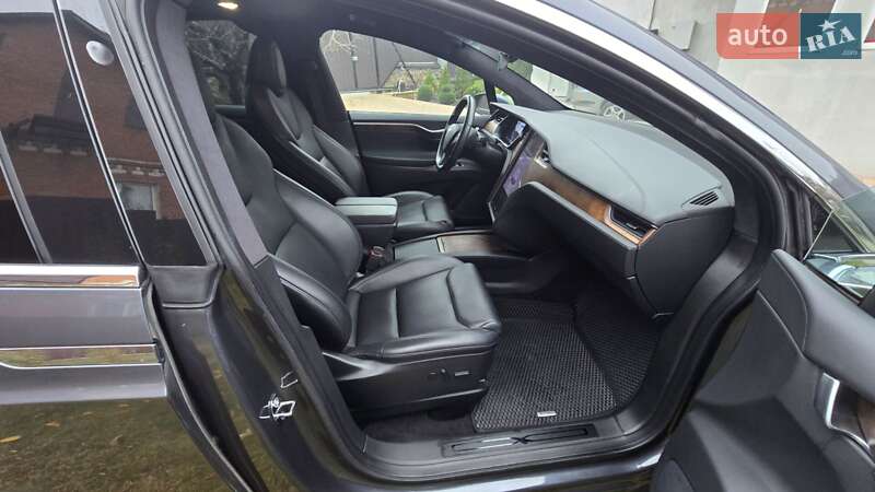 Внедорожник / Кроссовер Tesla Model X 2021 в Полтаве