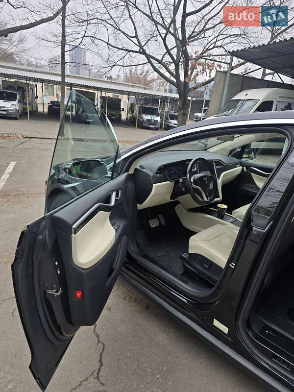 Внедорожник / Кроссовер Tesla Model X 2017 в Киеве