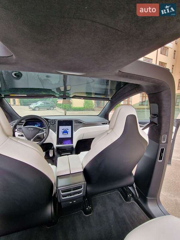 Внедорожник / Кроссовер Tesla Model X 2018 в Киеве
