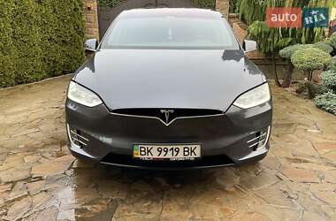 Внедорожник / Кроссовер Tesla Model X 2019 в Ровно