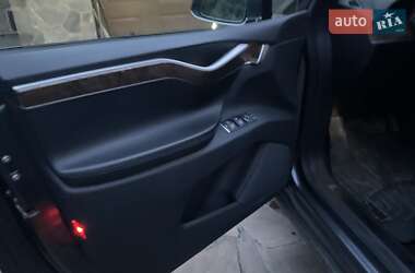 Внедорожник / Кроссовер Tesla Model X 2019 в Ровно
