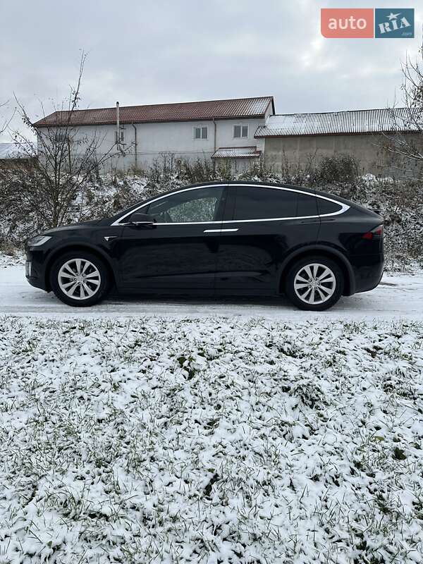 Внедорожник / Кроссовер Tesla Model X 2017 в Золочеве фото 10 Внедорожник / Кроссовер Tesla Model X 2017 в Золочеве