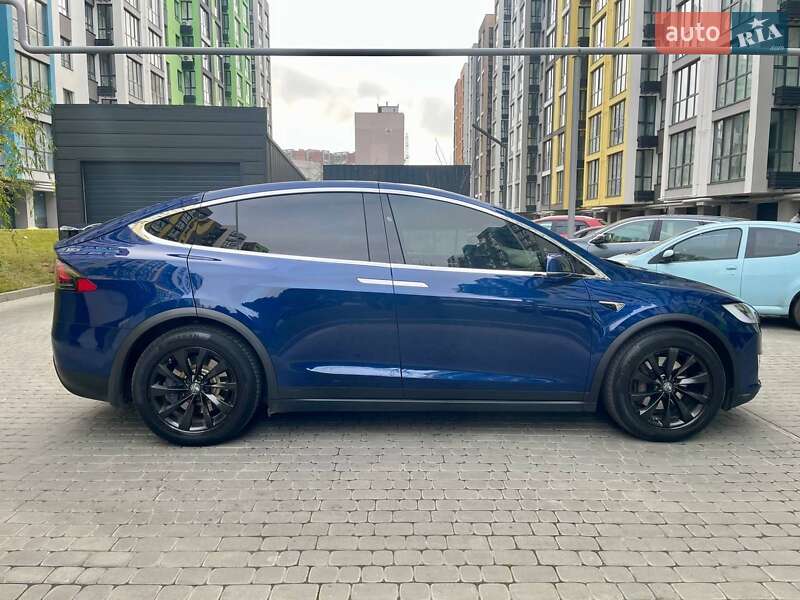 Внедорожник / Кроссовер Tesla Model X 2017 в Днепре фото 2 Внедорожник / Кроссовер Tesla Model X 2017 в Днепре