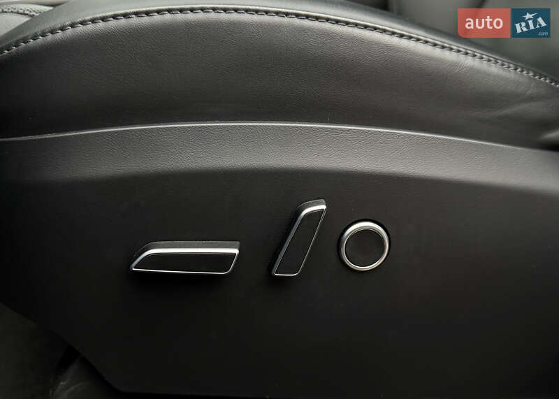 Внедорожник / Кроссовер Tesla Model X 2022 в Киеве