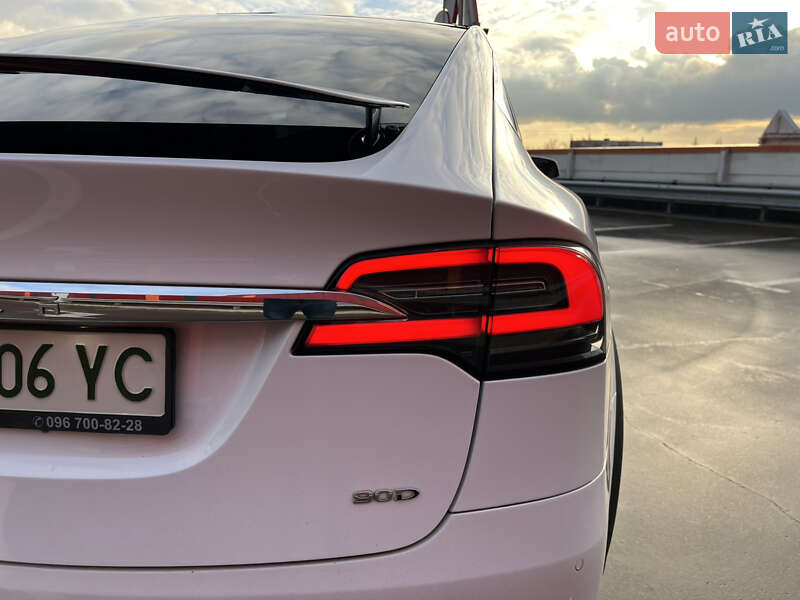Внедорожник / Кроссовер Tesla Model X 2016 в Киеве фото 11 Внедорожник / Кроссовер Tesla Model X 2016 в Киеве