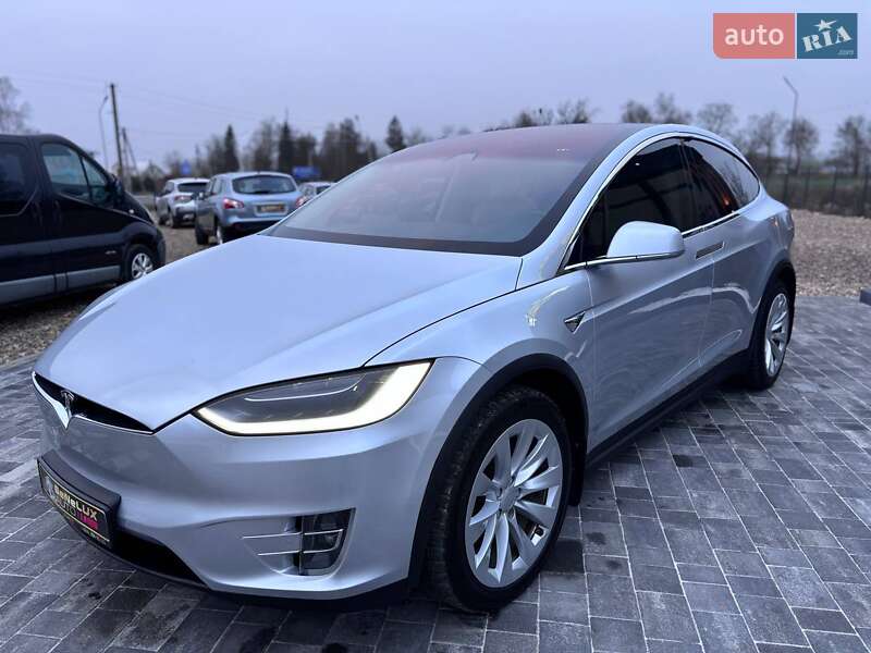 Внедорожник / Кроссовер Tesla Model X 2018 в Коломые