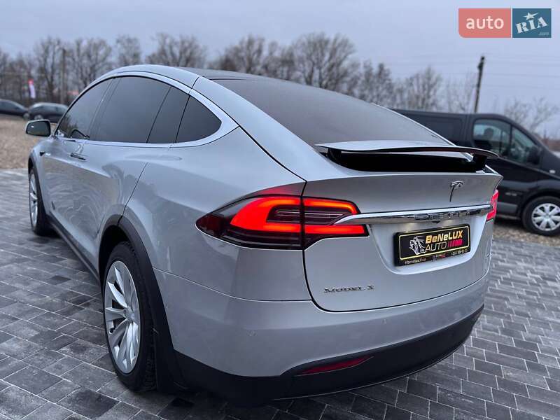 Внедорожник / Кроссовер Tesla Model X 2018 в Коломые