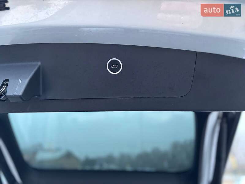 Внедорожник / Кроссовер Tesla Model X 2018 в Коломые