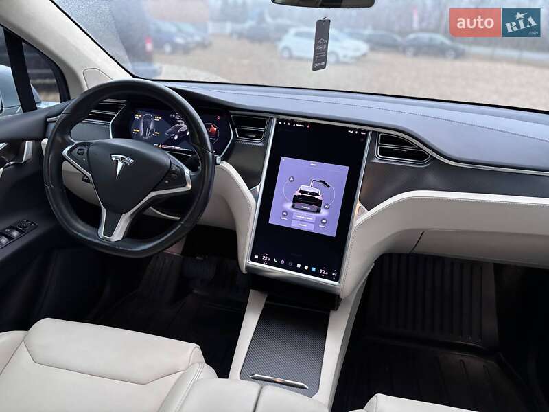 Внедорожник / Кроссовер Tesla Model X 2018 в Коломые