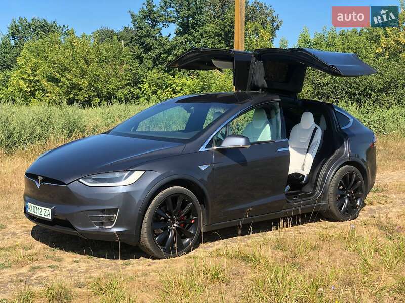 Внедорожник / Кроссовер Tesla Model X 2016 в Полтаве фото 4 Внедорожник / Кроссовер Tesla Model X 2016 в Полтаве