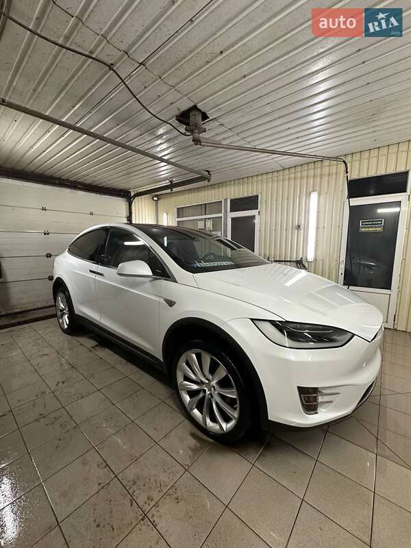 Внедорожник / Кроссовер Tesla Model X 2016 в Изюме фото 4 Внедорожник / Кроссовер Tesla Model X 2016 в Изюме