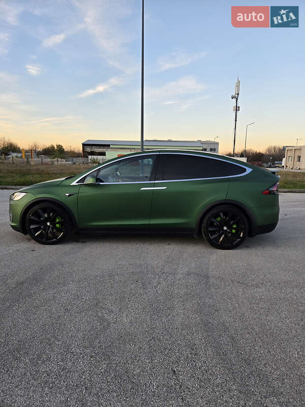 Позашляховик / Кросовер Tesla Model X 2016 в Харкові
