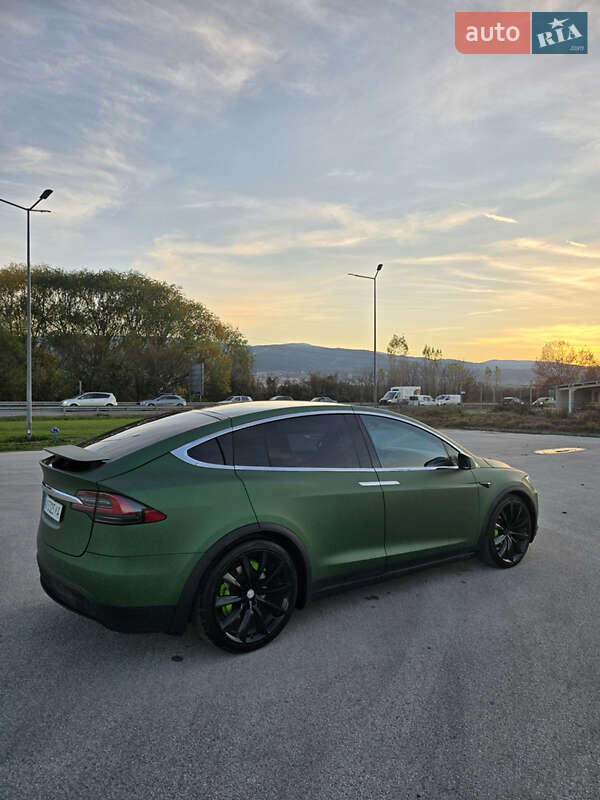 Позашляховик / Кросовер Tesla Model X 2016 в Харкові