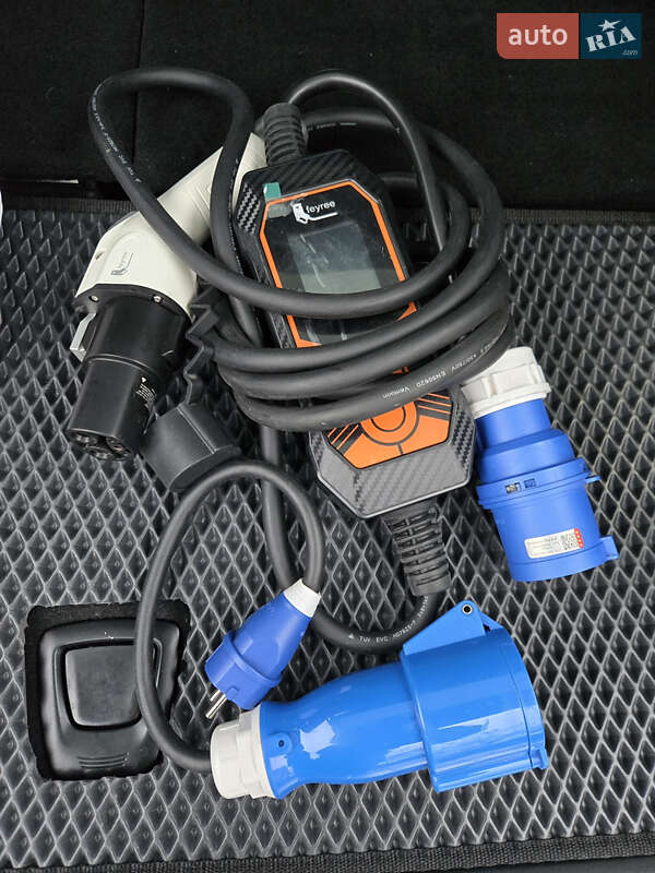 Позашляховик / Кросовер Tesla Model X 2016 в Харкові