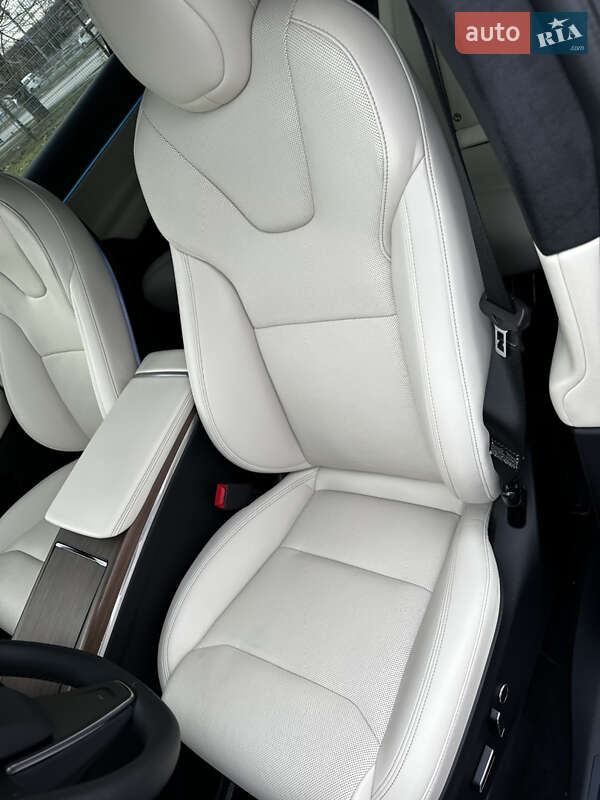 Внедорожник / Кроссовер Tesla Model X 2022 в Харькове