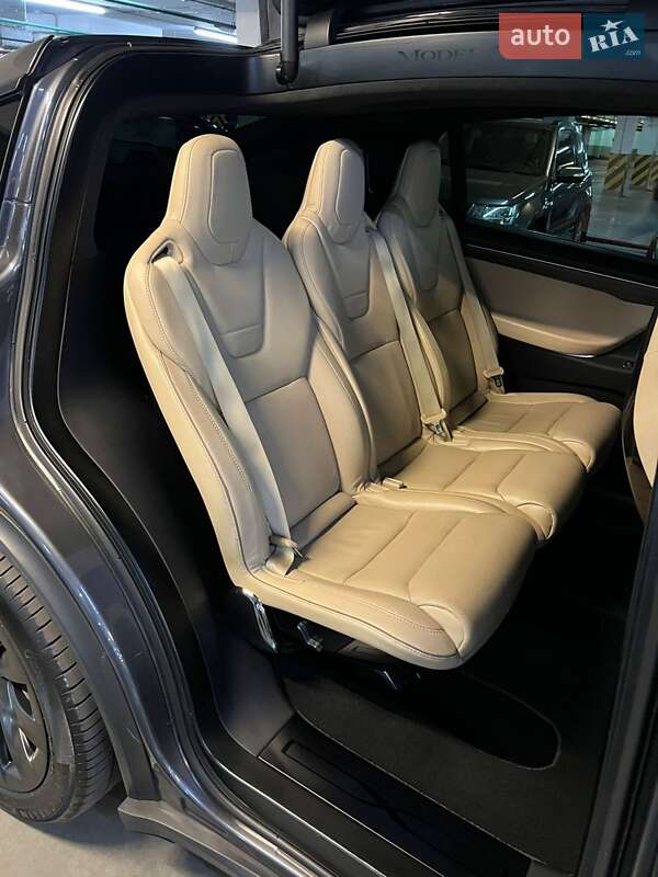 Позашляховик / Кросовер Tesla Model X 2016 в Запоріжжі фото 5 Позашляховик / Кросовер Tesla Model X 2016 в Запоріжжі