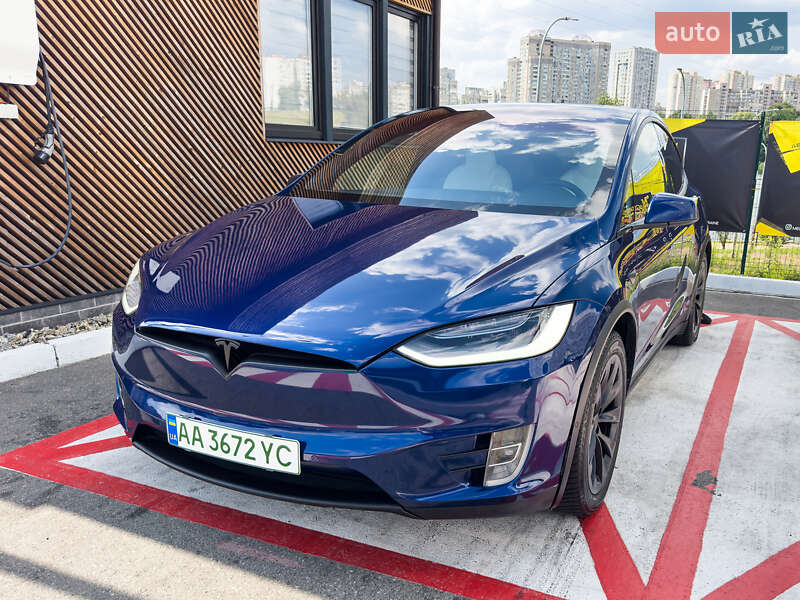 Внедорожник / Кроссовер Tesla Model X 2019 в Киеве