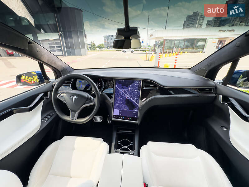 Внедорожник / Кроссовер Tesla Model X 2019 в Киеве