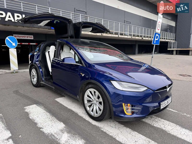 Внедорожник / Кроссовер Tesla Model X 2017 в Киеве