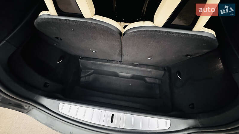 Внедорожник / Кроссовер Tesla Model X 2016 в Коростышеве