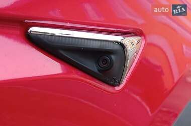 Позашляховик / Кросовер Tesla Model X 2017 в Стрию