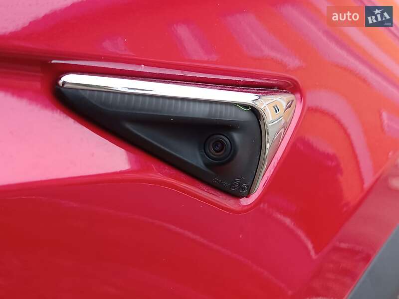 Внедорожник / Кроссовер Tesla Model X 2017 в Стрые