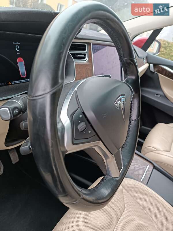 Внедорожник / Кроссовер Tesla Model X 2017 в Стрые