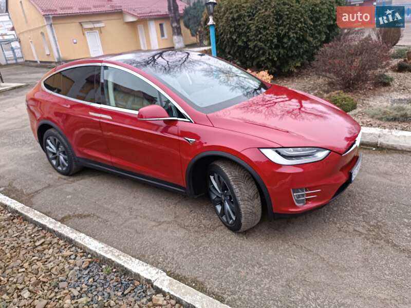 Внедорожник / Кроссовер Tesla Model X 2017 в Стрые