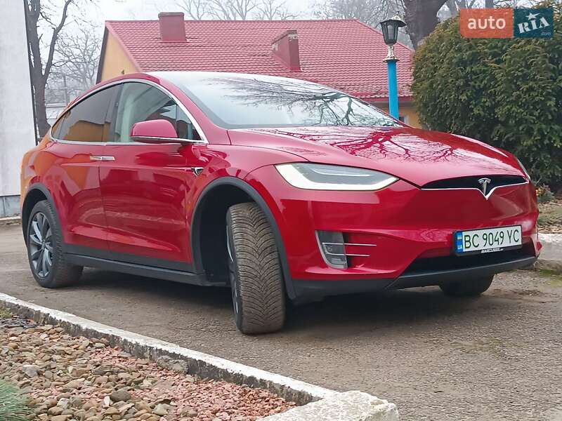 Внедорожник / Кроссовер Tesla Model X 2017 в Стрые