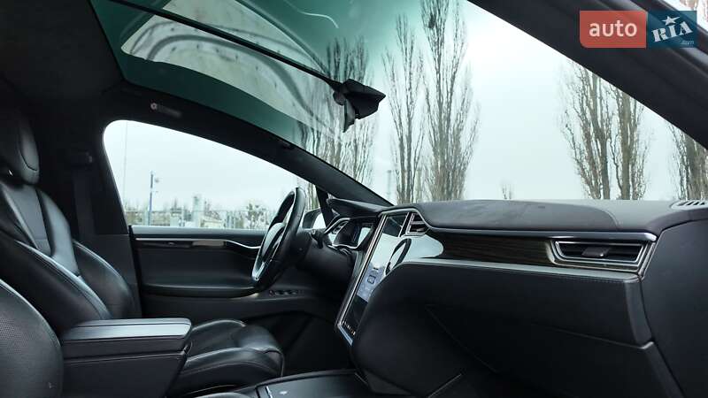 Внедорожник / Кроссовер Tesla Model X 2016 в Киеве