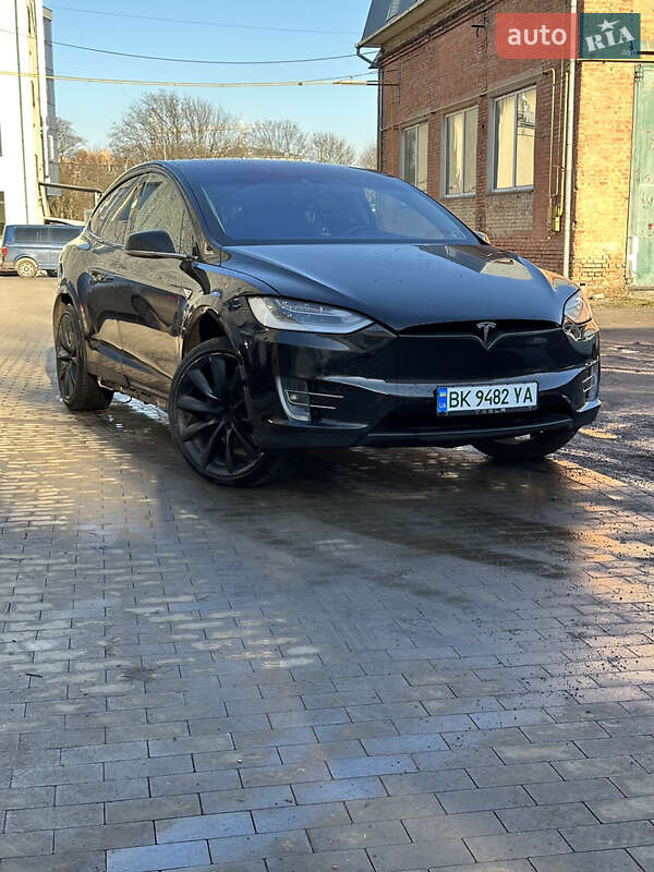 Внедорожник / Кроссовер Tesla Model X 2016 в Ровно