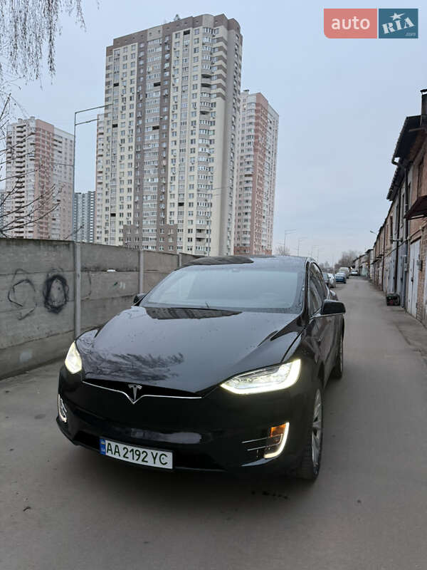 Внедорожник / Кроссовер Tesla Model X 2017 в Киеве