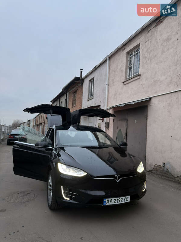 Внедорожник / Кроссовер Tesla Model X 2017 в Киеве