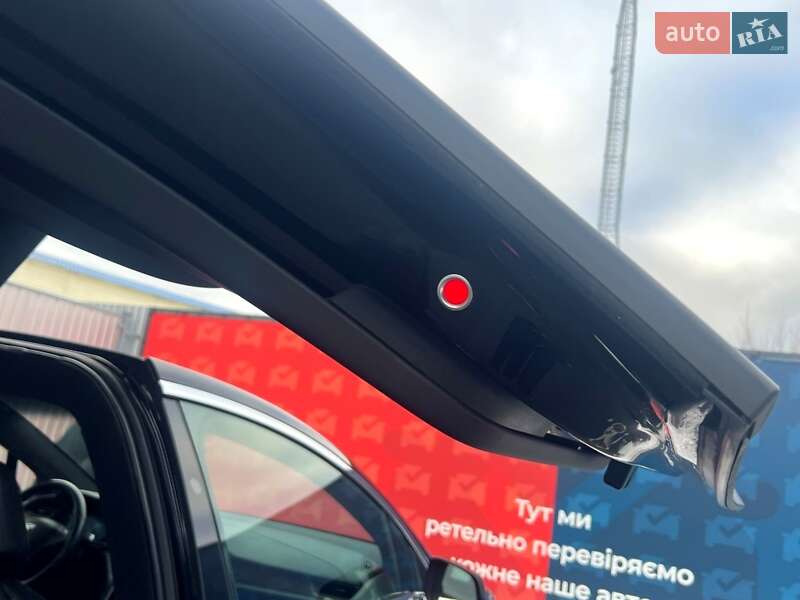 Внедорожник / Кроссовер Tesla Model X 2019 в Киеве