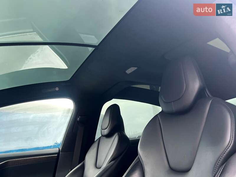 Внедорожник / Кроссовер Tesla Model X 2019 в Киеве