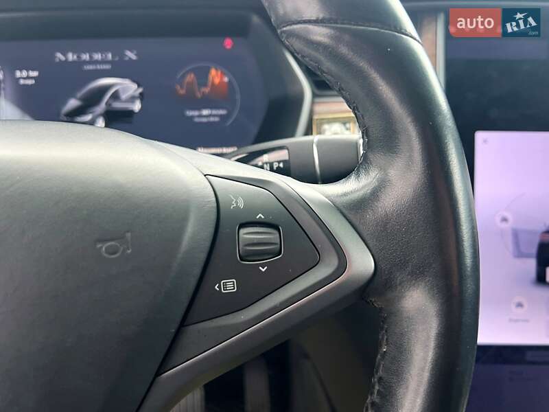 Внедорожник / Кроссовер Tesla Model X 2019 в Киеве