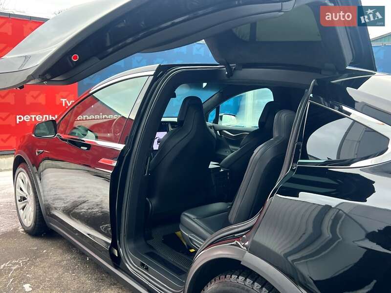Внедорожник / Кроссовер Tesla Model X 2019 в Киеве