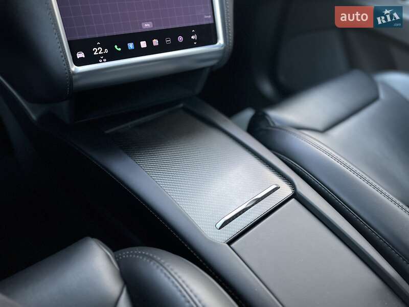 Внедорожник / Кроссовер Tesla Model X 2018 в Львове