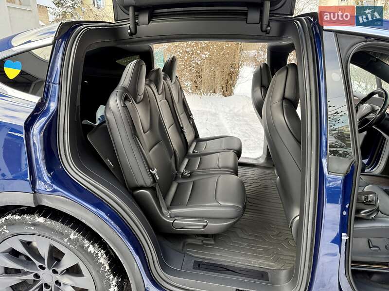 Внедорожник / Кроссовер Tesla Model X 2018 в Киеве