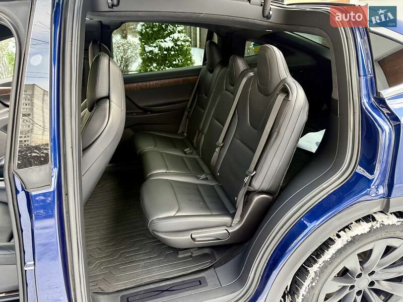 Внедорожник / Кроссовер Tesla Model X 2018 в Киеве