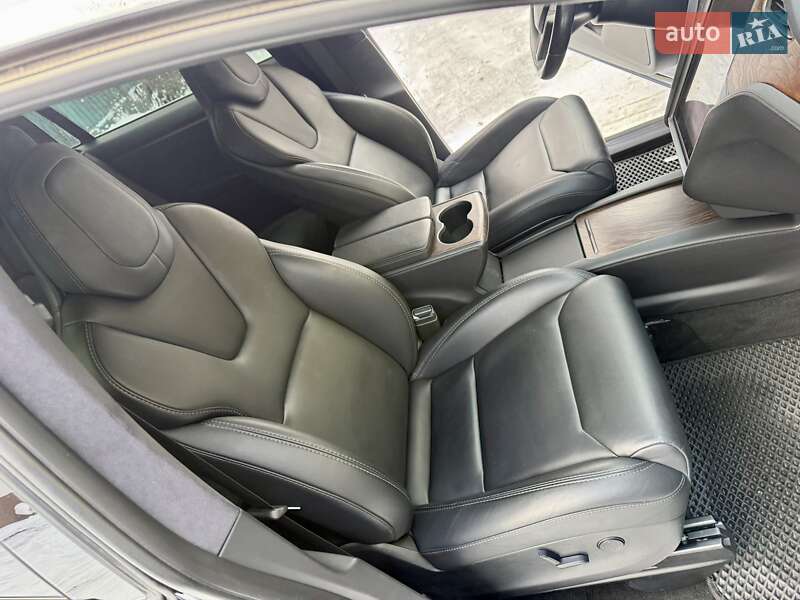 Внедорожник / Кроссовер Tesla Model X 2018 в Киеве